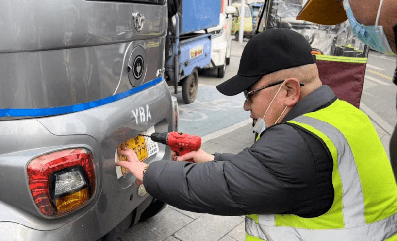 非標車備案上路，治理新規背后的安全考量與產業變革