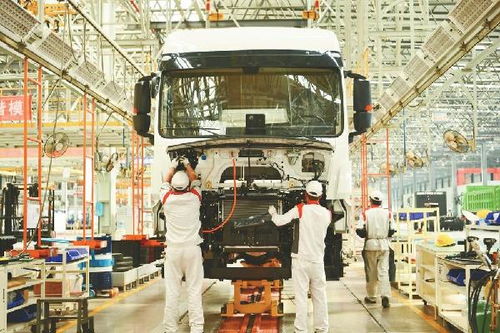 我市首批20個(gè)重大專(zhuān)項(xiàng)聚力攻堅(jiān)，道路機(jī)動(dòng)車(chē)輛生產(chǎn)邁入新階段